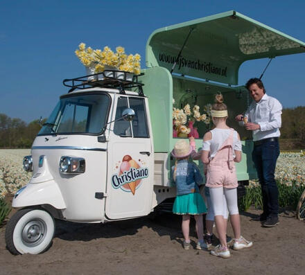 ijskar in de bollenvelden